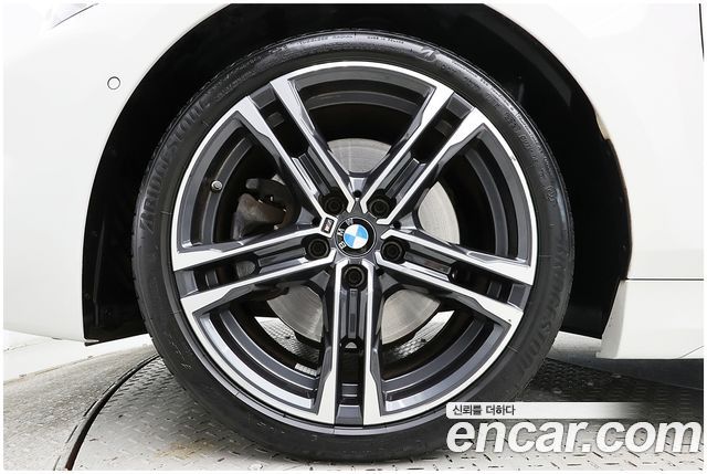 BMW 1-Series 2021 — photo 5