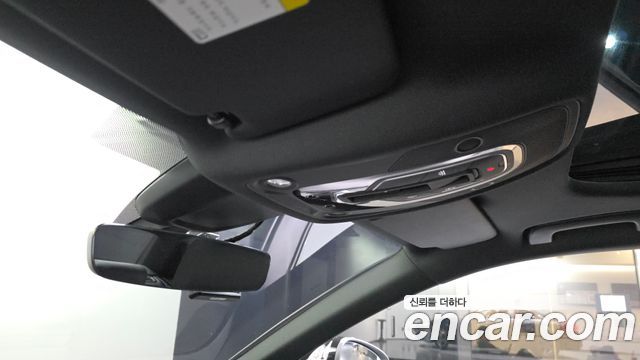 Audi A4 2019 — photo 17