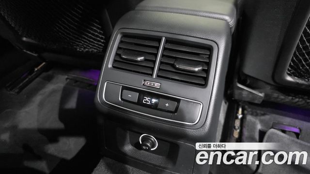 Audi A4 2019 — photo 18