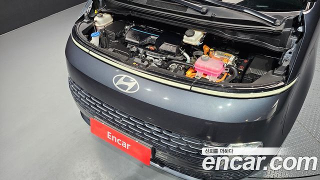 Hyundai Staria 2025 — photo 6