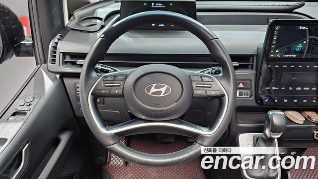Hyundai Staria 2025 — photo 19
