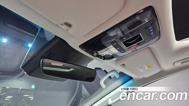 Hyundai Staria 2025 — photo 26