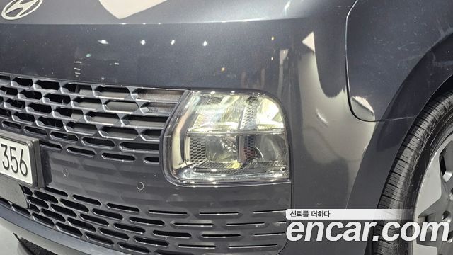 Hyundai Staria 2025 — photo 8