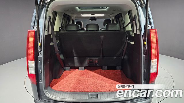 Hyundai Staria 2025 — photo 30