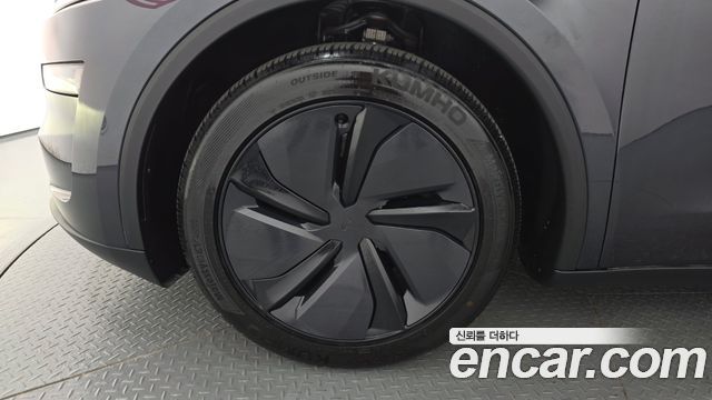 Tesla Model Y 2026 — photo 5