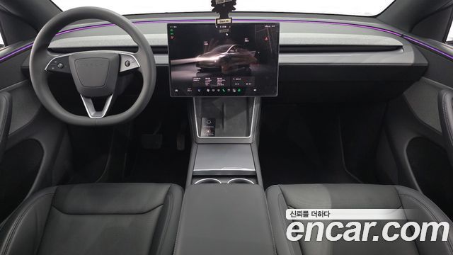 Tesla Model Y 2026 — photo 10