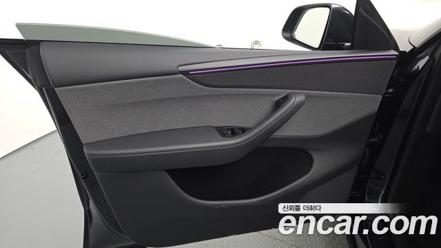 Tesla Model Y 2026 — photo 14