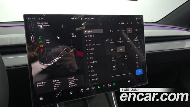 Tesla Model Y 2026 — photo 35