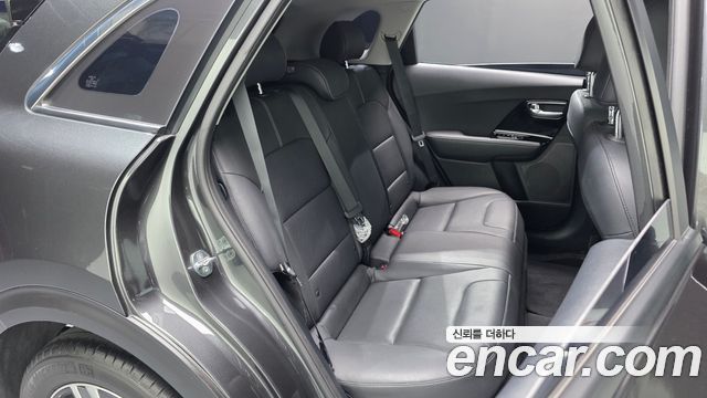 Kia Niro 2022 — photo 17