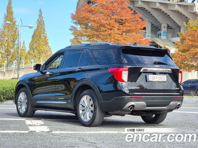 Ford Explorer 2021 — photo 2