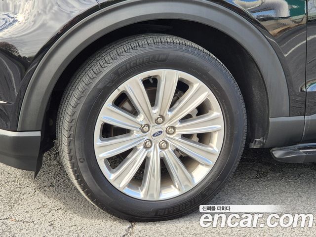 Ford Explorer 2021 — photo 6