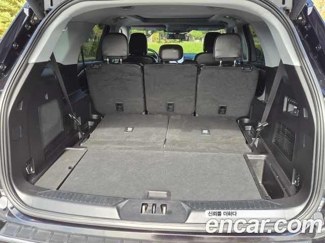 Ford Explorer 2021 — photo 7