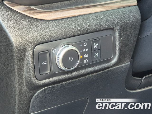 Ford Explorer 2021 — photo 16