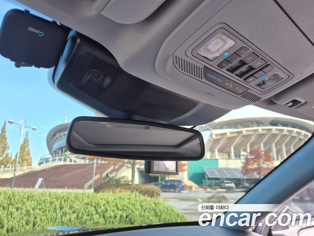 Ford Explorer 2021 — photo 17