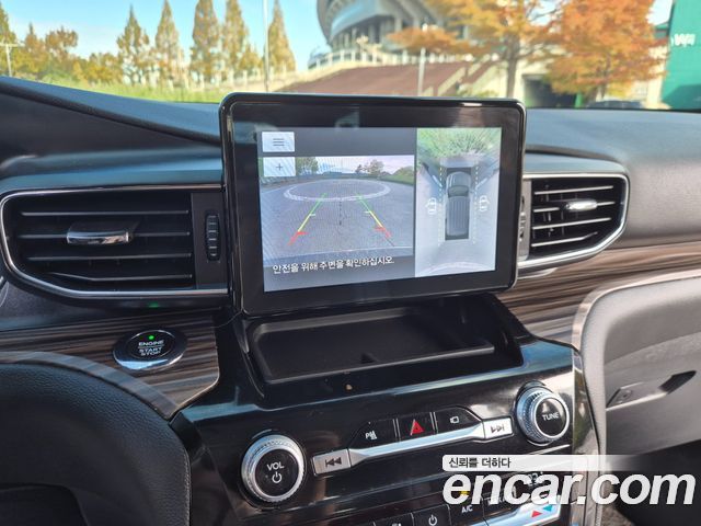 Ford Explorer 2021 — photo 18