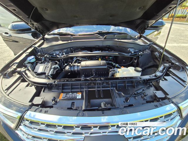Ford Explorer 2021 — photo 19