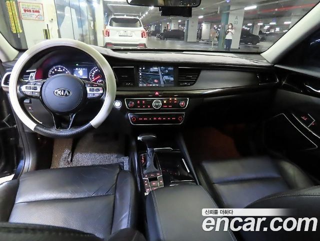 Kia K7 2018 — photo 11