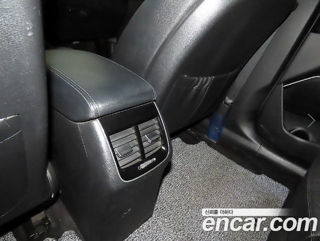 Kia K7 2018 — photo 17