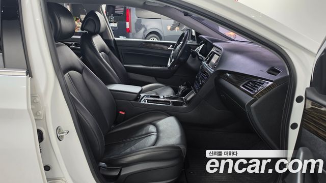 Hyundai Sonata 2016 — photo 11