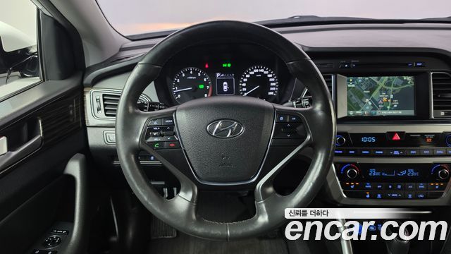 Hyundai Sonata 2016 — photo 13
