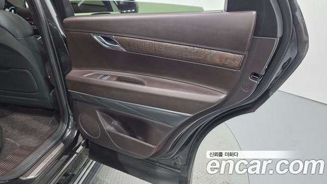 Genesis GV80 2023 — photo 15
