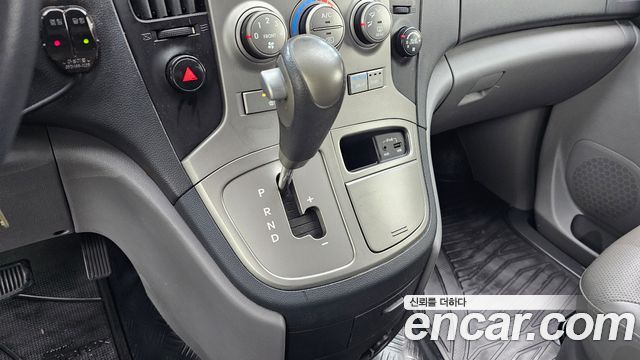 Hyundai Starex 2012 — photo 12