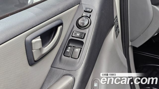 Hyundai Starex 2012 — photo 22
