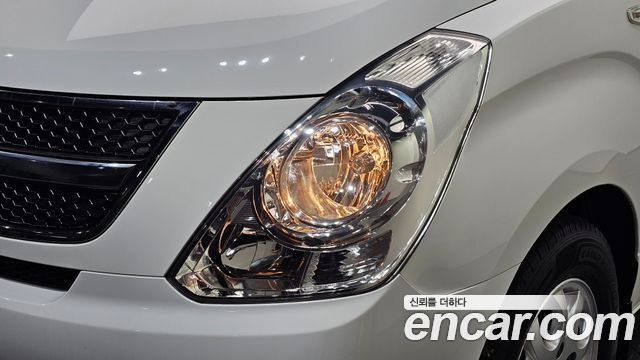Hyundai Starex 2012 — photo 8