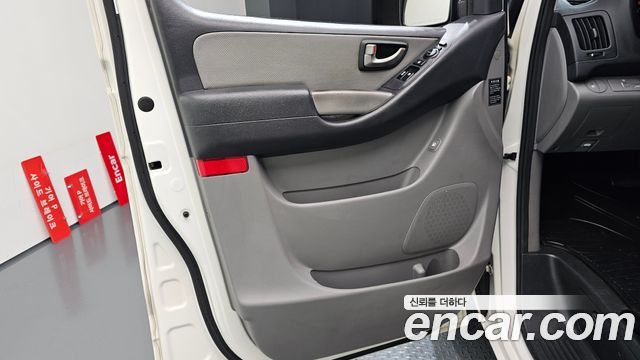 Hyundai Starex 2012 — photo 14