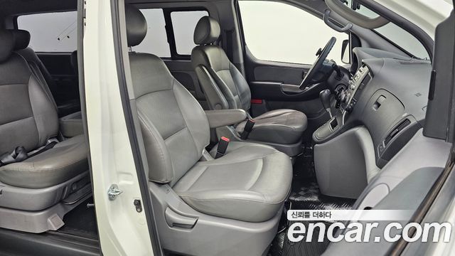Hyundai Starex 2012 — photo 16