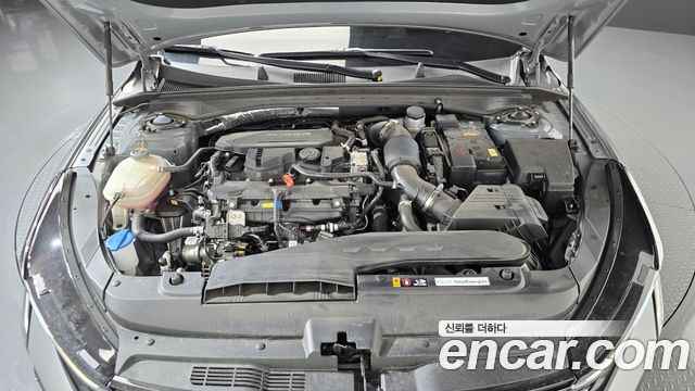Kia K5 2025 — photo 6