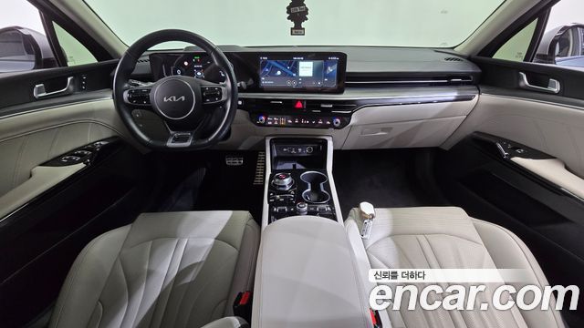 Kia K5 2025 — photo 10