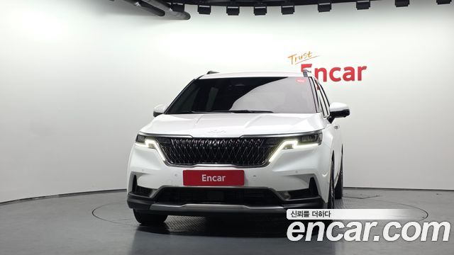 Kia Canival 2023 — photo 3