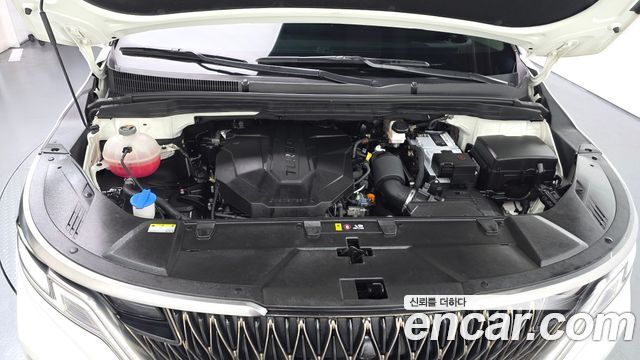 Kia Canival 2023 — photo 6