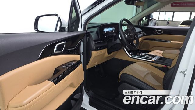 Kia Canival 2023 — photo 10