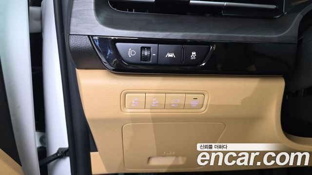 Kia Canival 2023 — photo 16