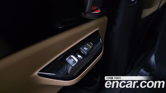 Kia Canival 2023 — photo 19