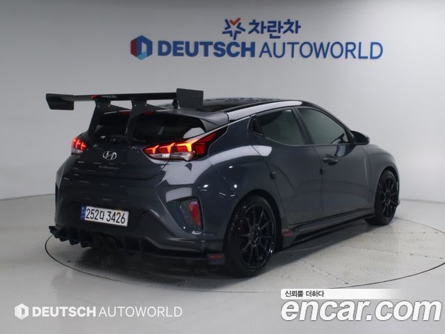 Hyundai Veloster 2018 — photo 2