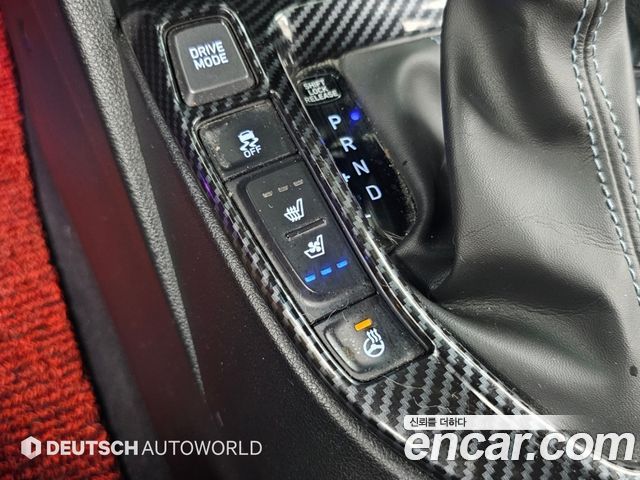 Hyundai Veloster 2018 — photo 17