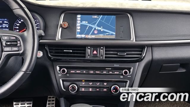 Kia K5 2018 — photo 19