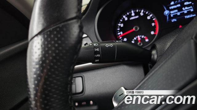 Kia K5 2018 — photo 28
