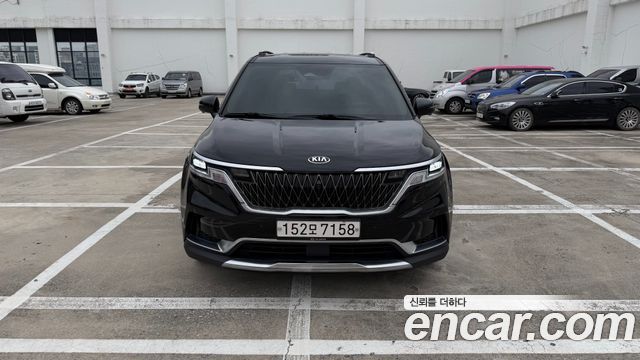 Kia Canival 2021 — photo 1