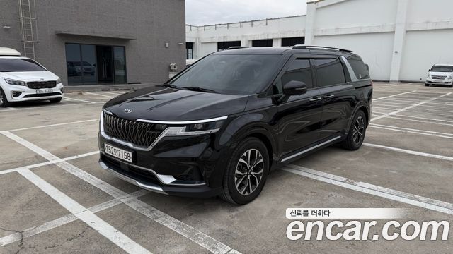 Kia Canival 2021 — photo 2