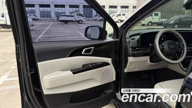 Kia Canival 2021 — photo 7
