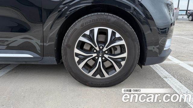 Kia Canival 2021 — photo 19