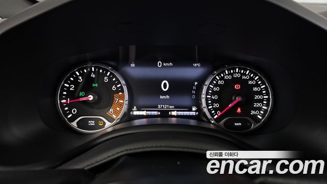 Jeep Renegade 2021 — photo 11