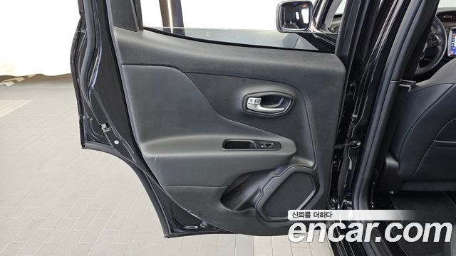 Jeep Renegade 2021 — photo 15