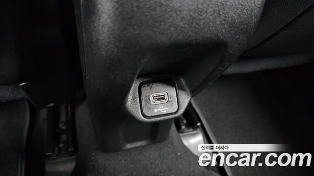 Jeep Renegade 2021 — photo 16