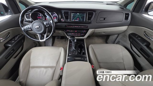 Kia Canival 2018 — photo 7