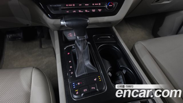 Kia Canival 2018 — photo 9